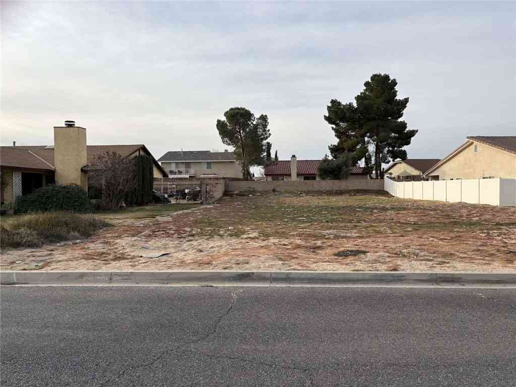 Vacant Land For Sale - 13089 Bermuda Dunes Road<br/> Victorville, CA 92395