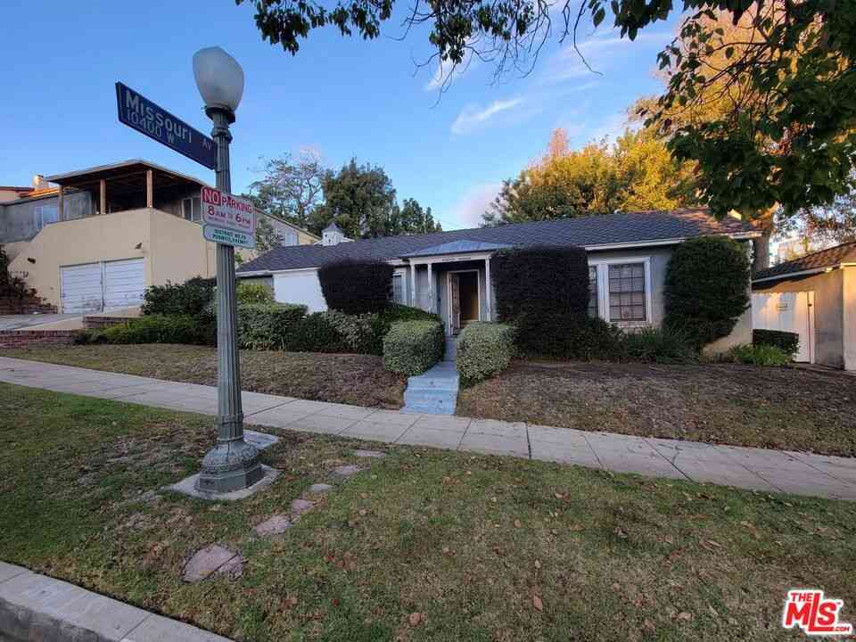 Homes For Sale - 1900 Holmby Avenue<br/> Los Angeles, CA 90025