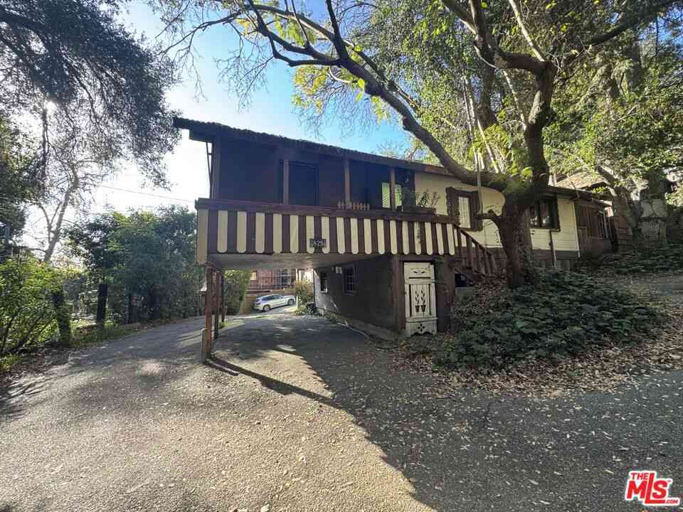 Homes For Rent - 825 N Beverly Glen Boulevard<br/> Los Angeles, CA 90077