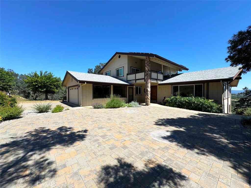 Homes For Sale - 3774 Leal Drive<br/> Lakeport, CA 95453