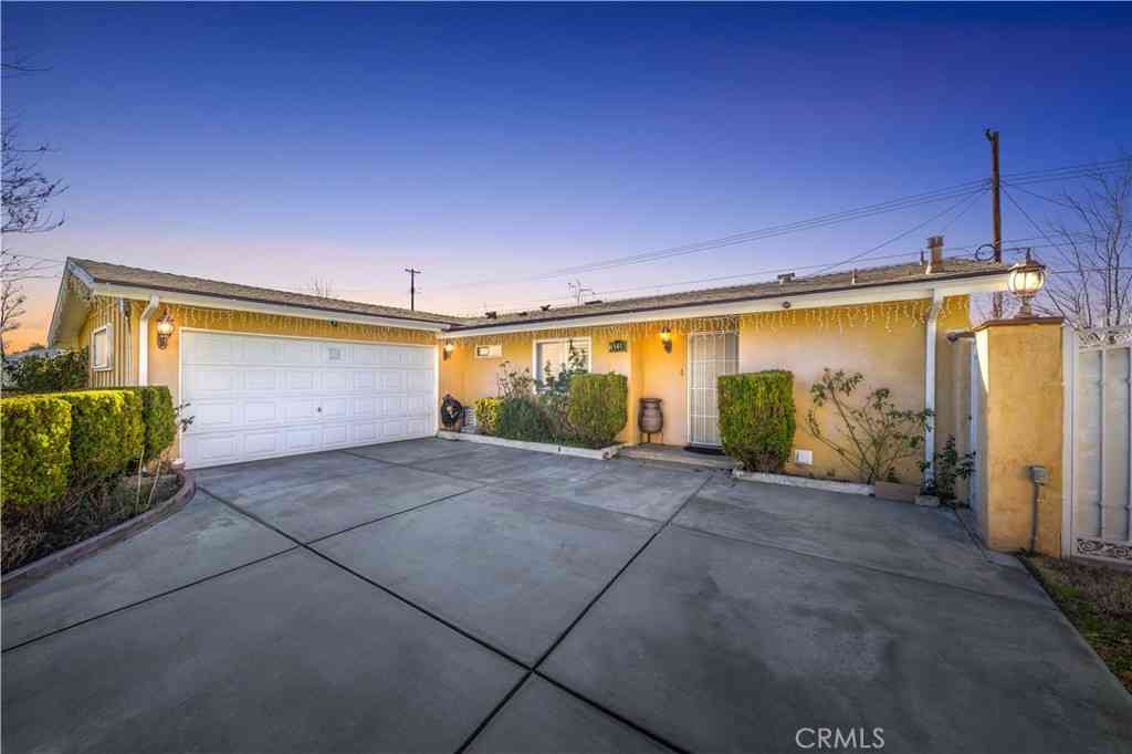 Homes For Sale - 45403 Andale<br/> Lancaster, CA 93535
