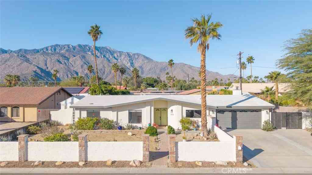 Homes For Sale - 2333 N San Clemente<br/> Palm Springs, CA 92262