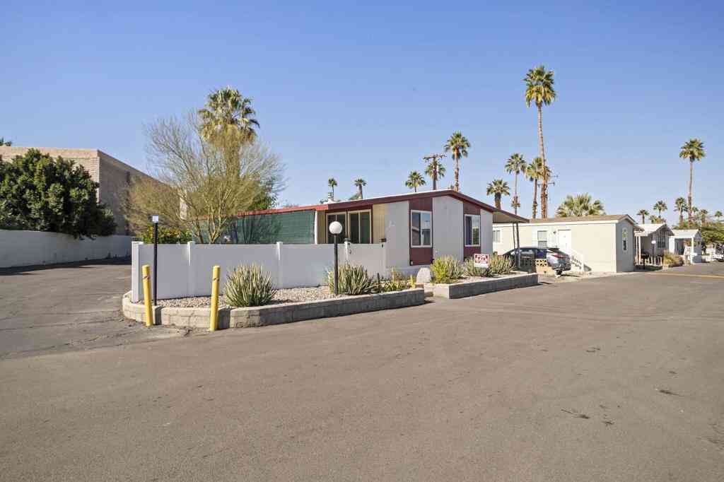 Mobile Home For Sale - 1 Washington Drive<br/> Cathedral City, CA 92234