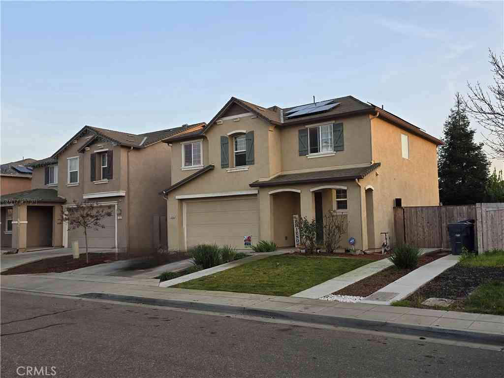 Homes For Sale - 1348 Apple Court<br/> Madera, CA 93638