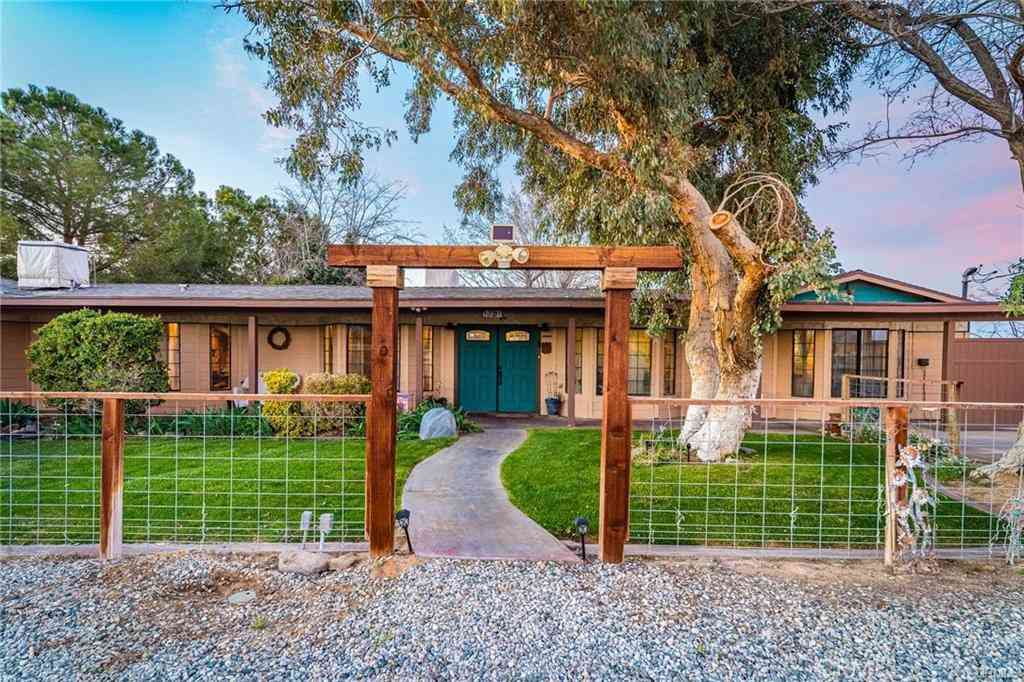 Homes For Sale - 1821 W Columbia<br/> Lancaster, CA 93534