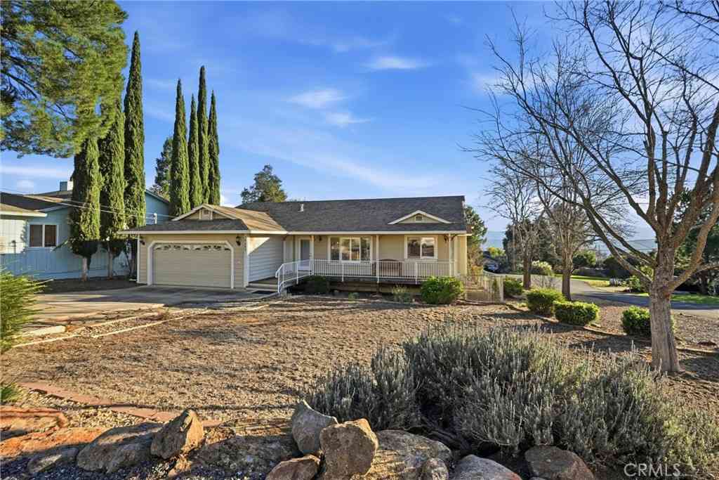 Homes For Sale - 19093 Ravenhill Road<br/> Hidden Valley Lake, CA 95467