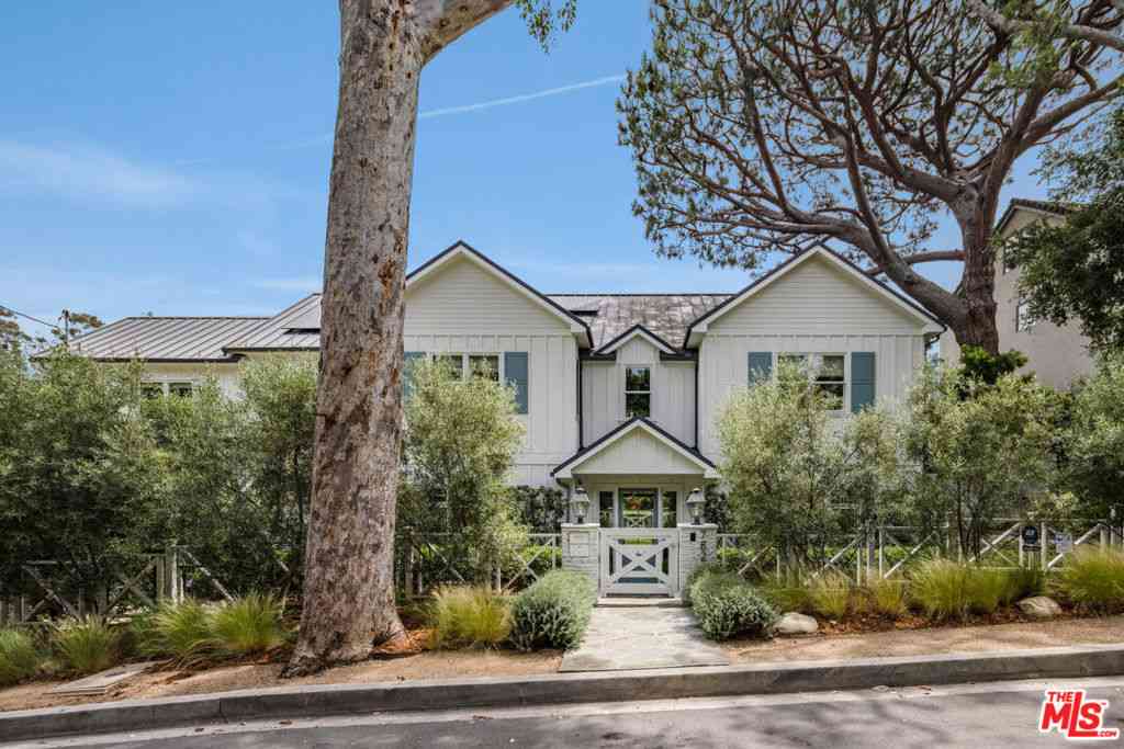 Homes For Sale - 782 Ranch Lane<br/> Pacific Palisades, CA 90272