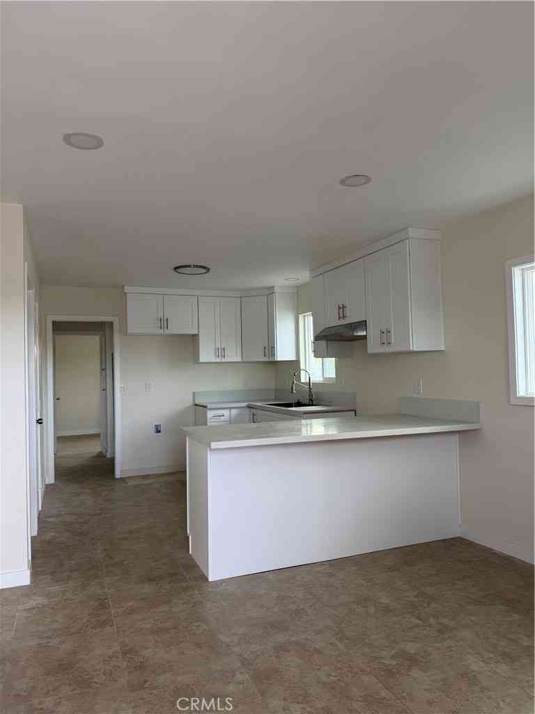 Multifamily For Rent - 649 E 87th<br/> Los Angeles, CA 90002