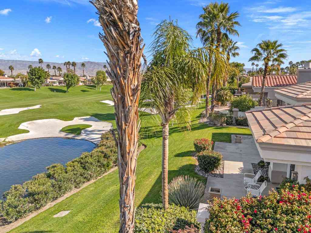 Condo For Sale - 405 White Horse Trail<br/> Palm Desert, CA 92211