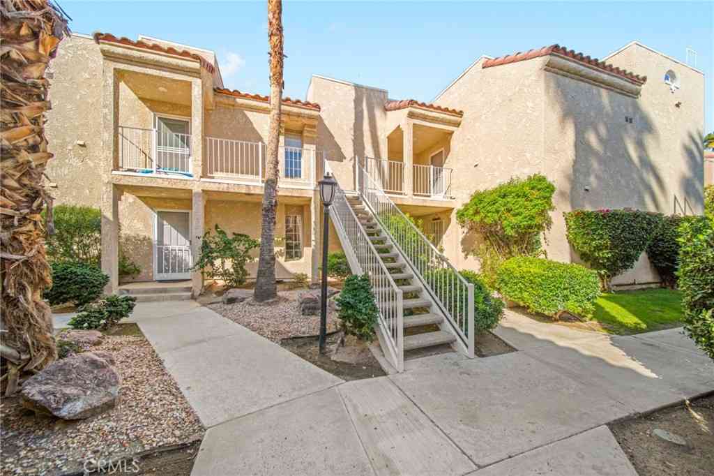 Condo For Sale - 2700 Lawrence Crossley #4<br/> Palm Springs, CA 92264