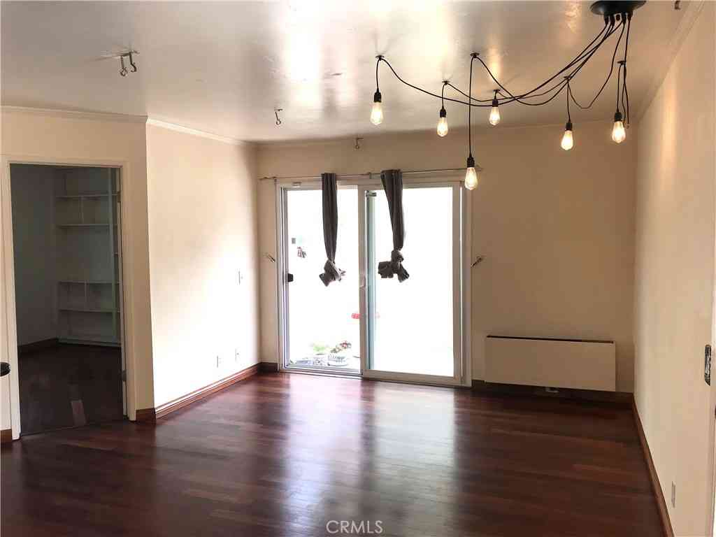 Condo For Rent - 3103 Evening Way #B<br/> La Jolla, CA 92037