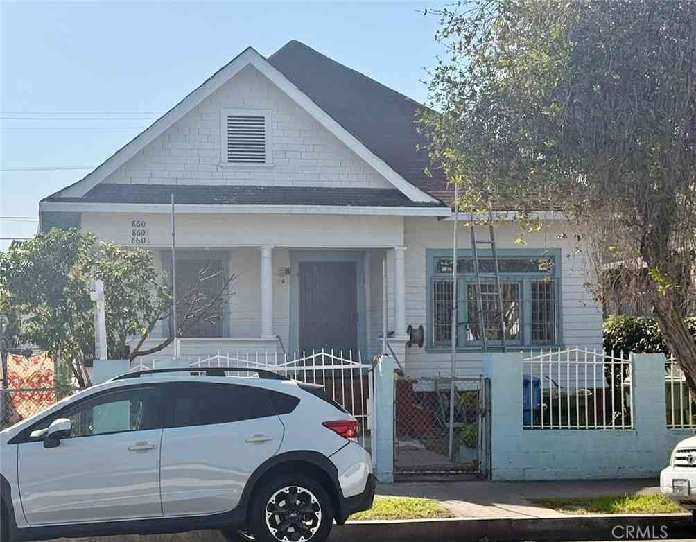 Multifamily For Sale - 860 W 54th<br/> Los Angeles, CA 90037