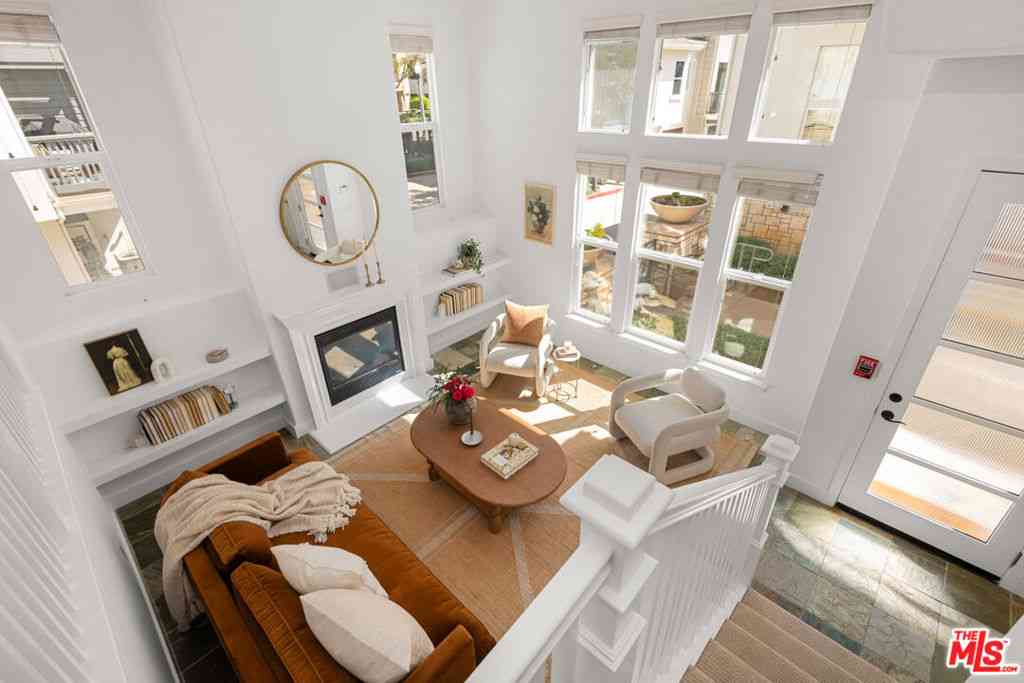 Condo For Sale - 6011 Dawn #1<br/> Playa Vista, CA 90094