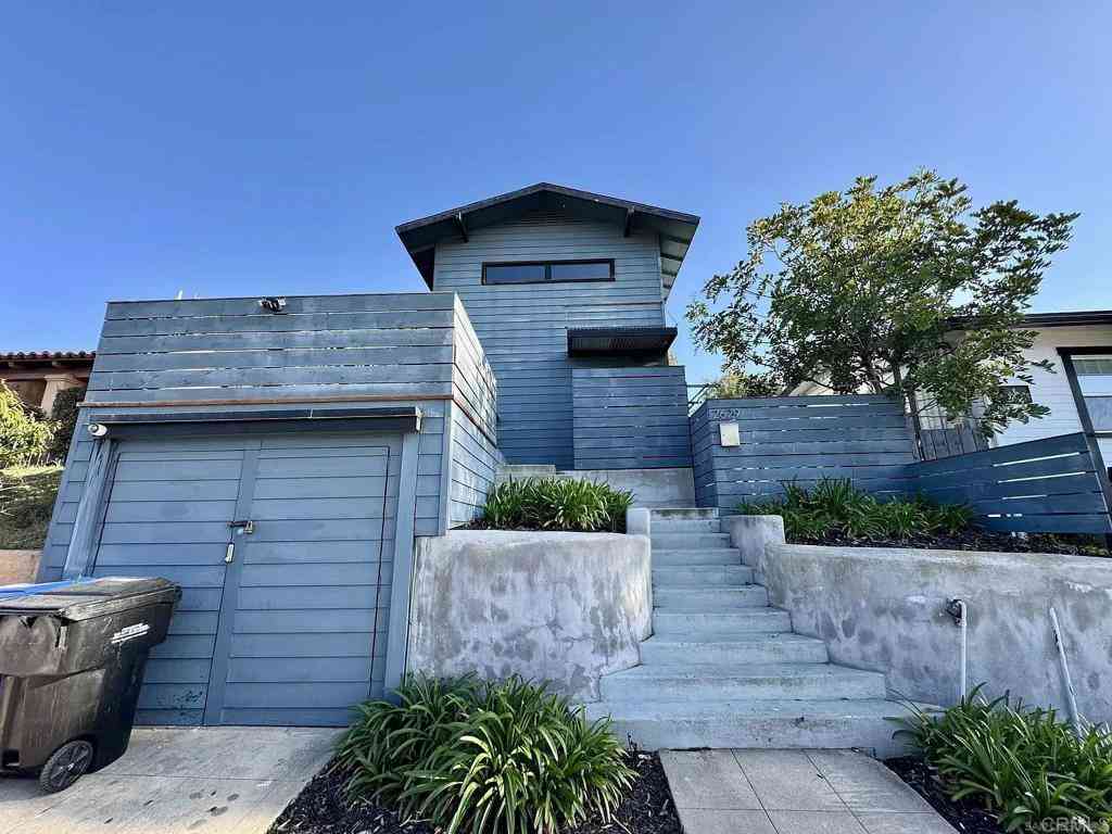 Homes For Sale - 2629 Island Ave<br/> San Diego, CA 92102