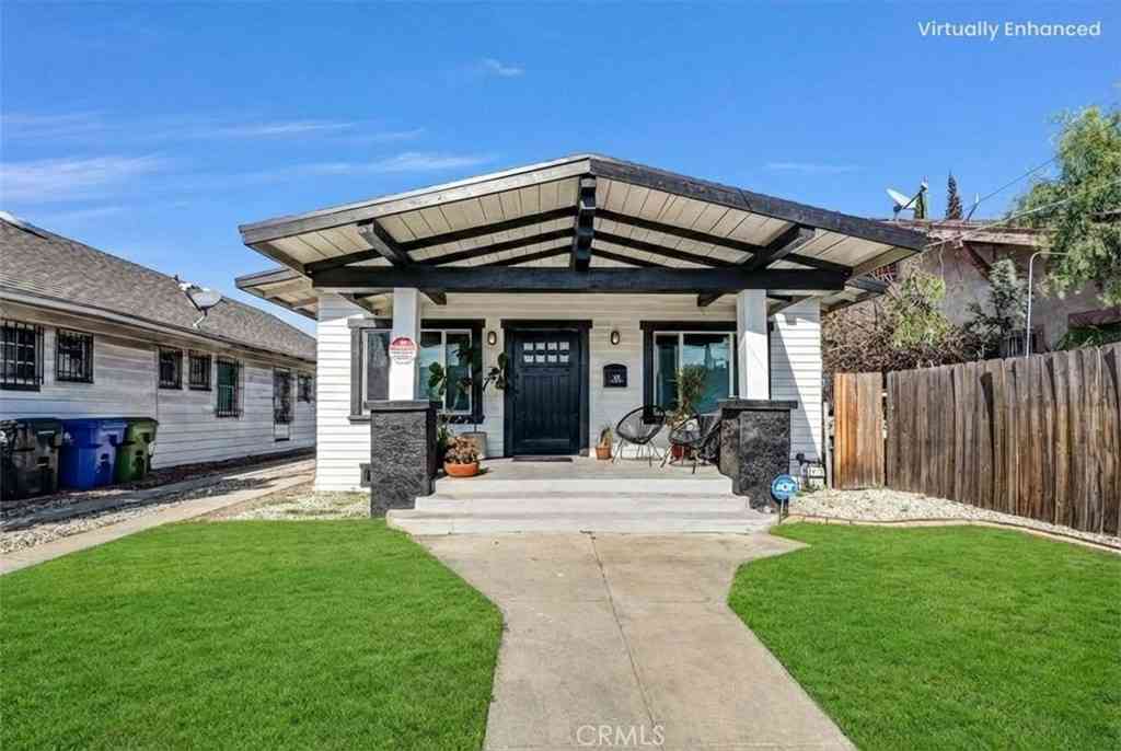 Homes For Rent - 235 W 58th<br/> Los Angeles, CA 90037