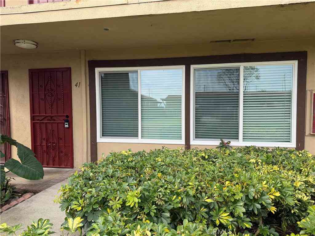 Condo For Sale - 1400 W Warner Avenue #41<br/> Santa Ana, CA 92704