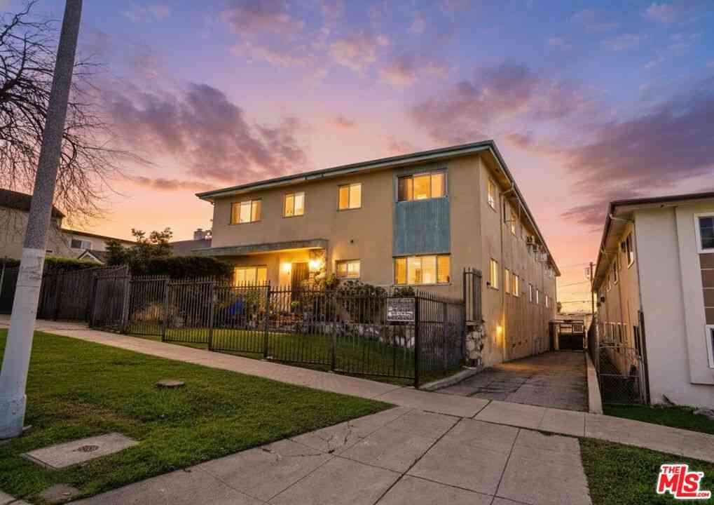 Homes For Sale - 543 N Ardmore Avenue<br/> Los Angeles, CA 90004