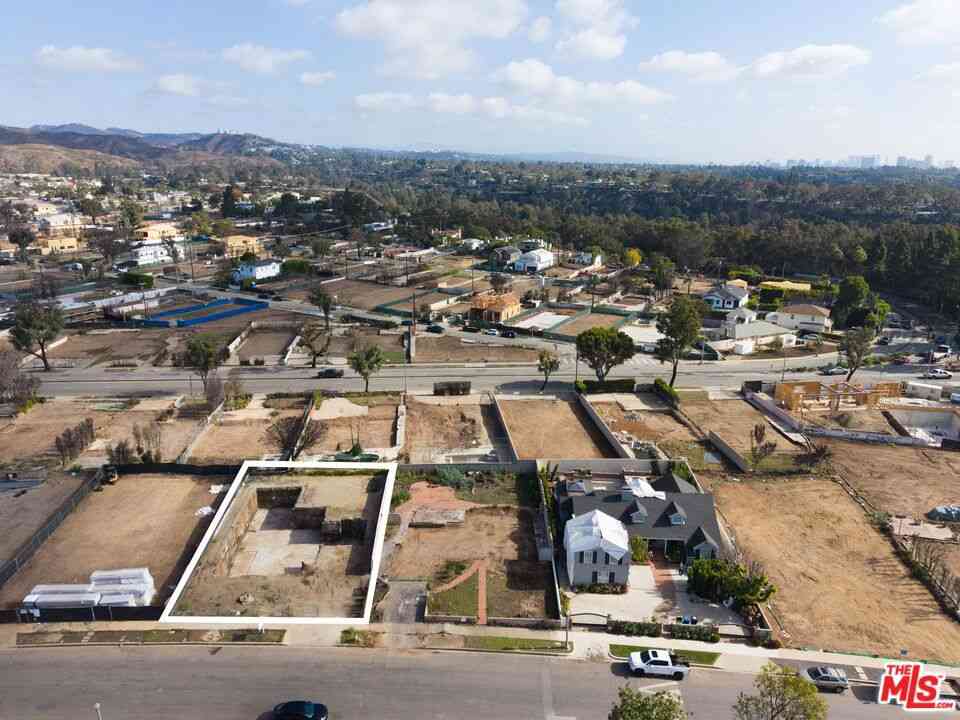 Vacant Land For Sale - 730 Toyopa Drive<br/> Pacific Palisades, CA 90272