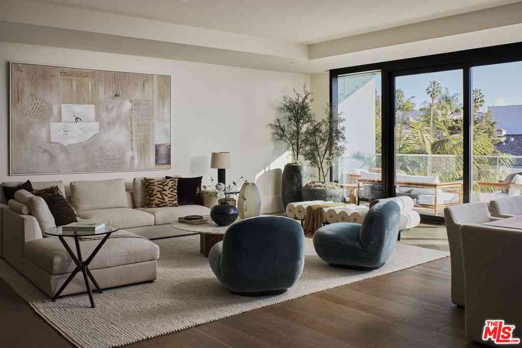 Condo For Sale - 8420 W Sunset Boulevard #505<br/> West Hollywood, CA 90069