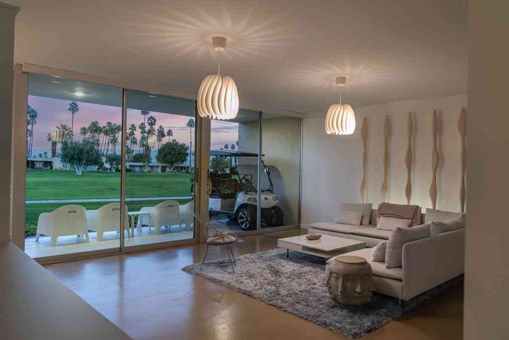 Condo For Sale - 407 Desert Lakes Drive<br/> Palm Springs, CA 92264