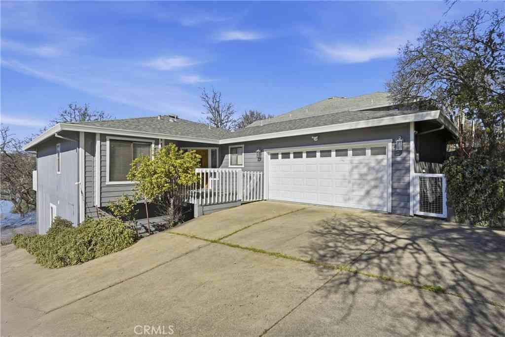 Homes For Sale - 19246 N Shore Court<br/> Hidden Valley Lake, CA 95467
