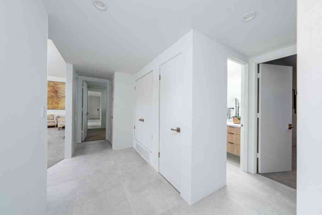 Condo For Sale - 483 Desert Lakes Drive<br/> Palm Springs, CA 92264
