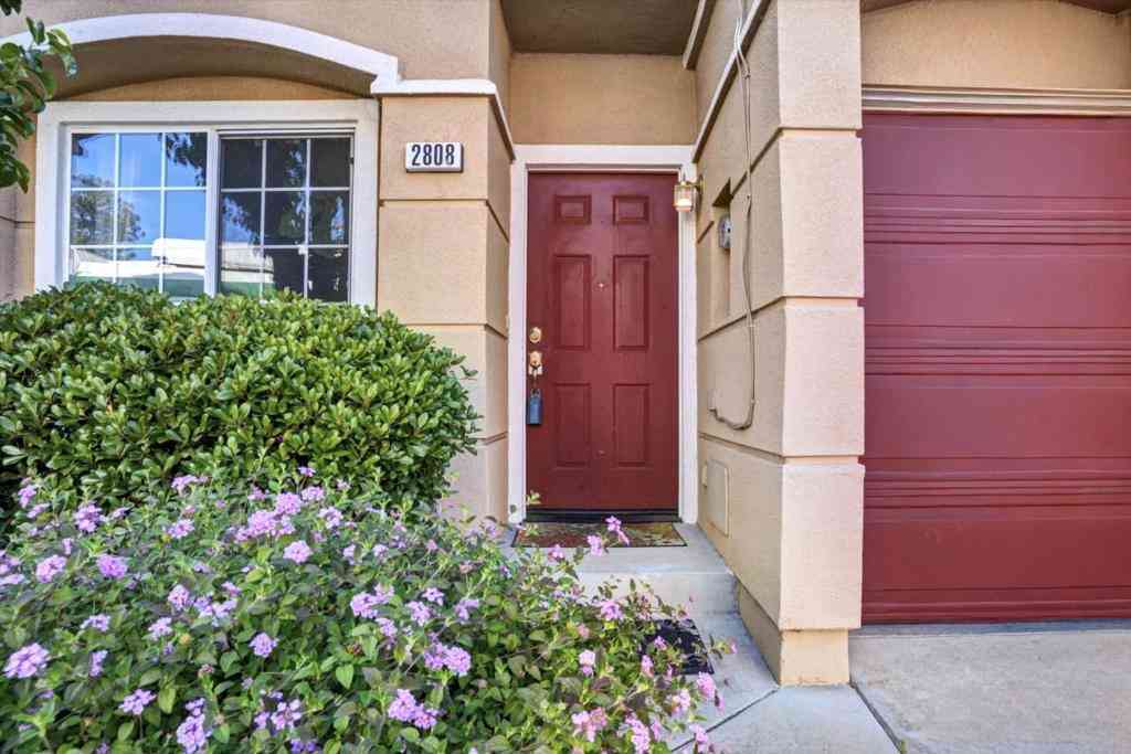 Townhouse For Sale - 2808 Quest Court<br/> San Jose, CA 95148