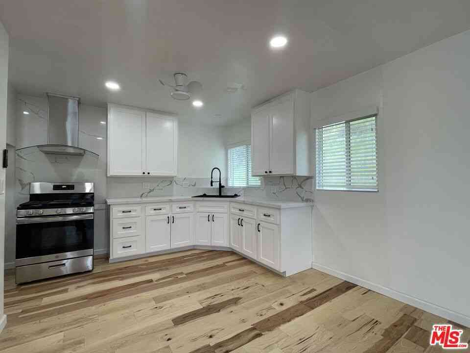Apartment For Rent - 4427 Don Tomaso Drive<br/> Los Angeles, CA 90008
