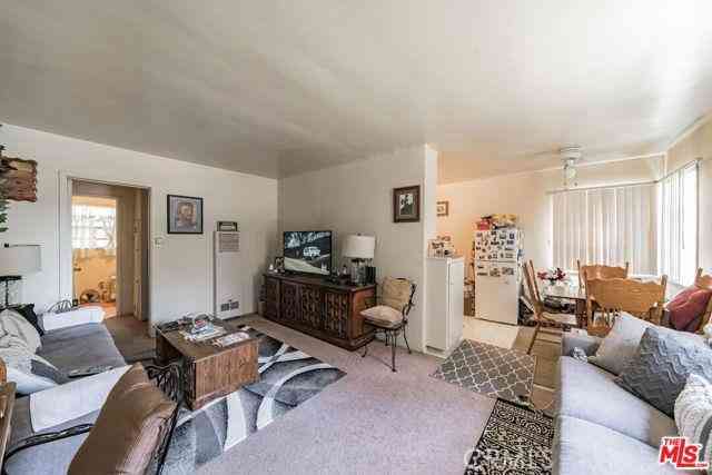 Apartment For Rent - 241 E Washington Blvd #2<br/> Pasadena, CA 91104