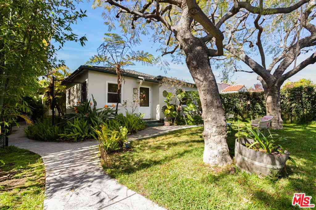 Homes For Sale - 1453 Centinela Avenue<br/> Santa Monica, CA 90404