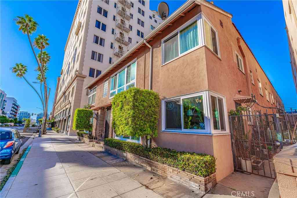 Condo For Rent - 325 Cedar<br/> Long Beach, CA 90802