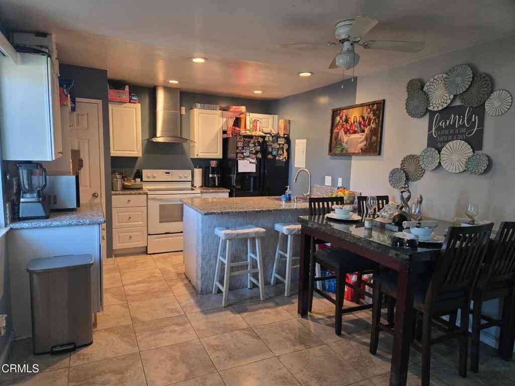 Condo For Sale - 734 W Hemlock Street<br/> Ventura County, Port Hueneme, CA 93041