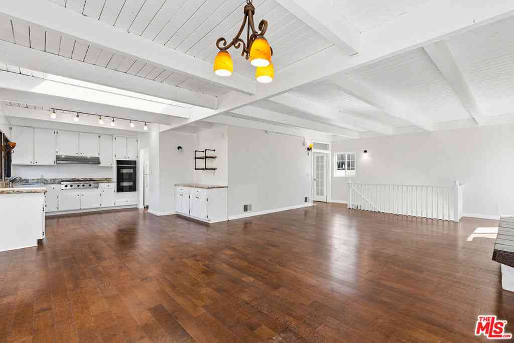 Condo For Rent - 3900 Pacific Avenue #1<br/> Marina Del Rey, CA 90292