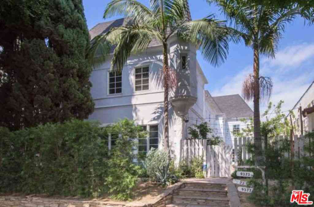 Condo For Rent - 9373 W Olympic Boulevard<br/> Beverly Hills, CA 90212