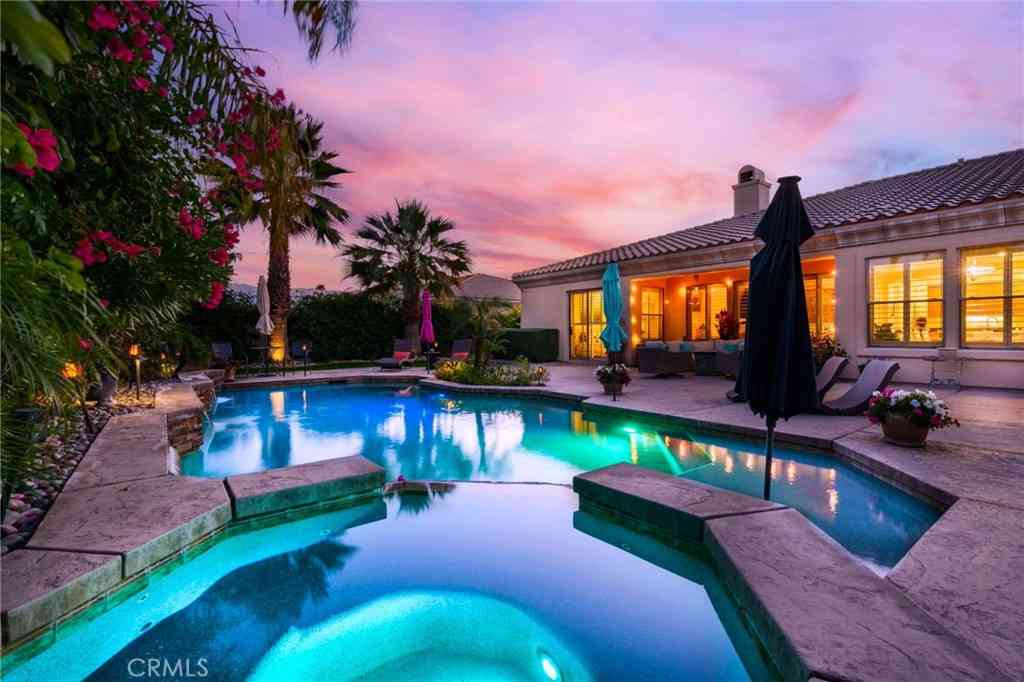 Homes For Sale - 117 Calle De Las Rosas<br/> Rancho Mirage, CA 92270