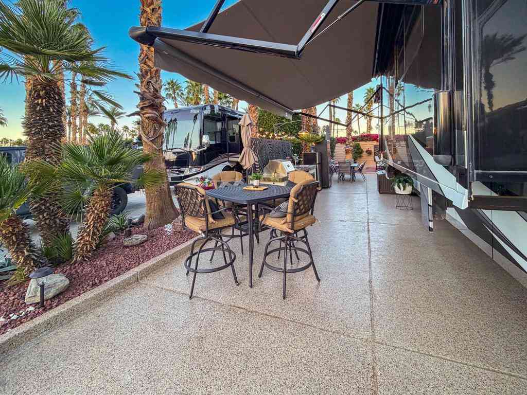 Mobile Home For Sale - 80394 Ave 48 #101<br/> Indio, CA 92201