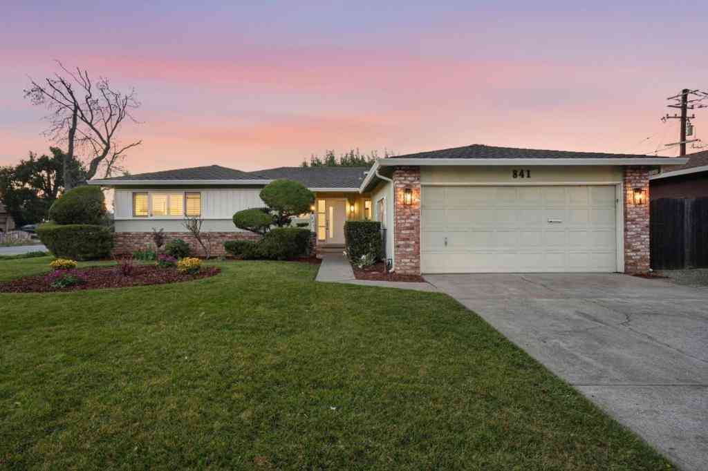 Homes For Sale - 841 Brentwood Drive<br/> San Jose, CA 95129