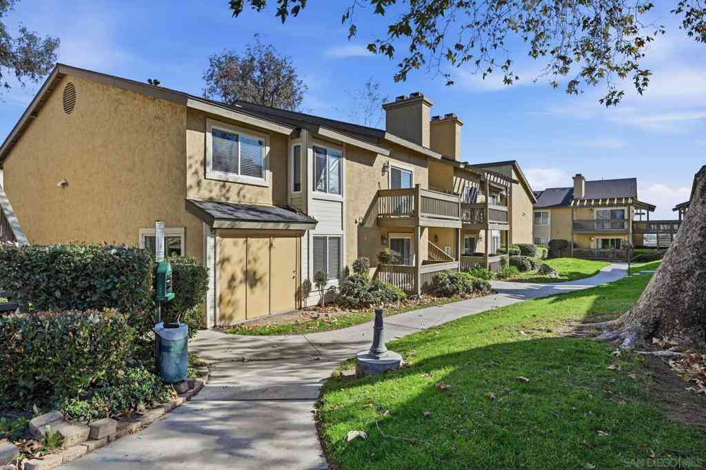 Condo For Sale - 145 W El Norte Pkwy #112<br/> Escondido, CA 92026