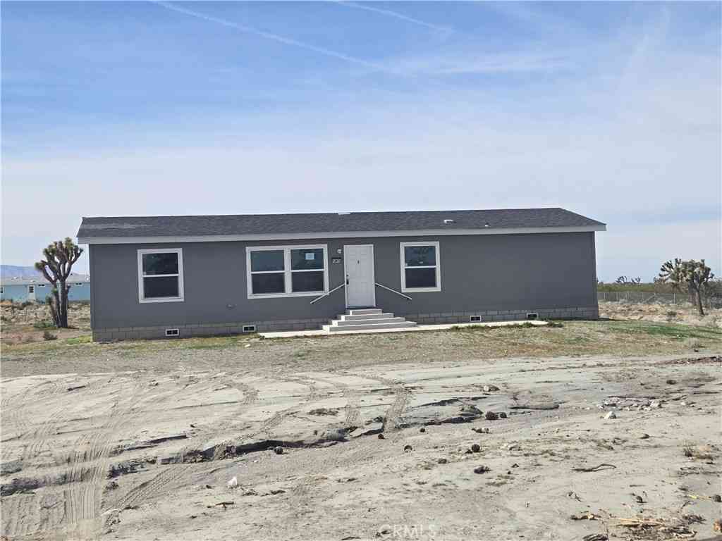 Mobile Home For Sale - 12474 Silver Rock<br/> Pinon Hills, CA 92372