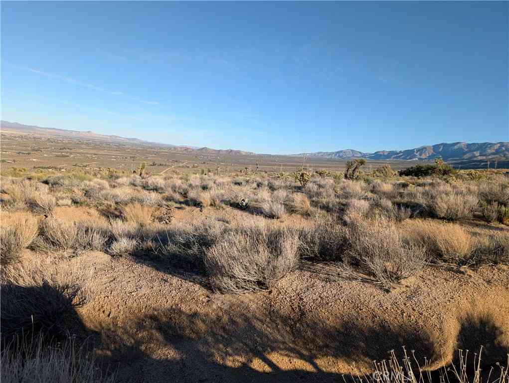 Vacant Land For Sale - Joshua Parcel #0432-032-06 Road<br/> Lucerne Valley, CA 92356