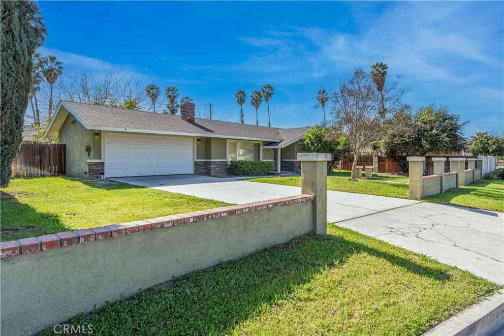 Homes For Sale - 41431 Vicky<br/> Hemet, CA 92544