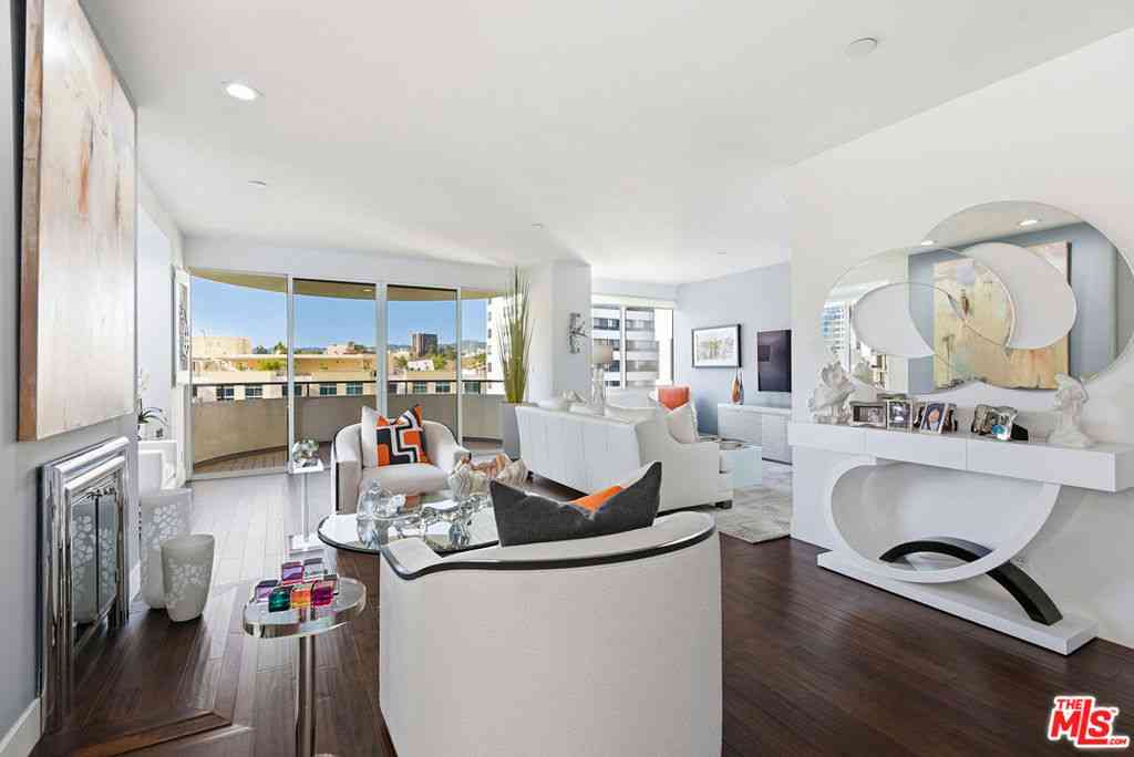Condo For Sale - 10560 Wilshire Boulevard #603<br/> Los Angeles, CA 90024