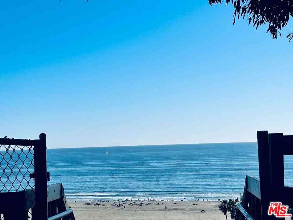 Condo For Rent - 757 Ocean Avenue #308<br/> Santa Monica, CA 90402