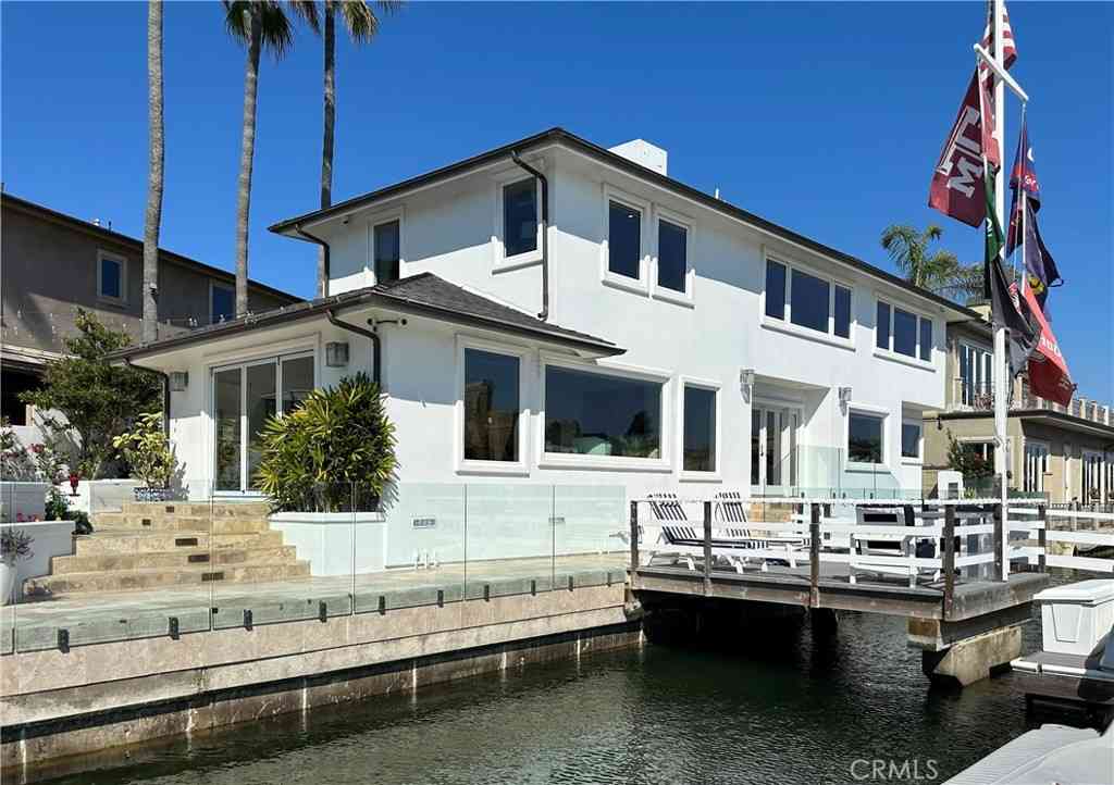 Homes For Rent - 7 Balboa Coves<br/> Newport Beach, CA 92663