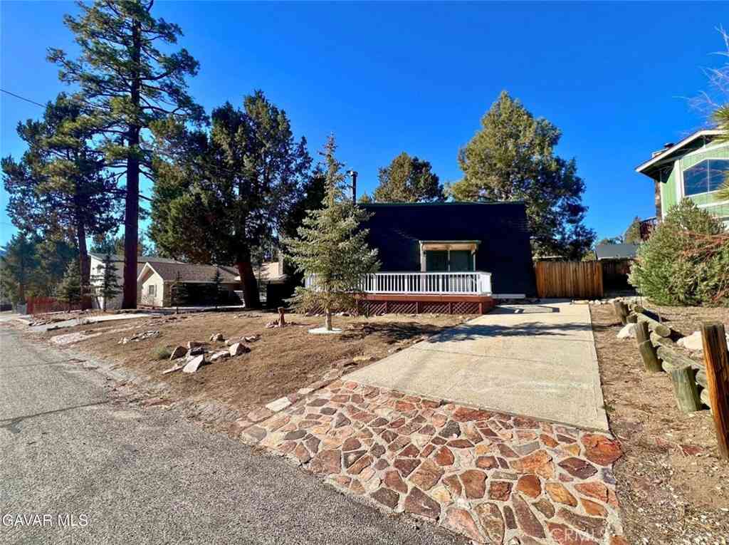 Homes For Sale - 1027 Pine Mountain<br/> Big Bear City, CA 92314
