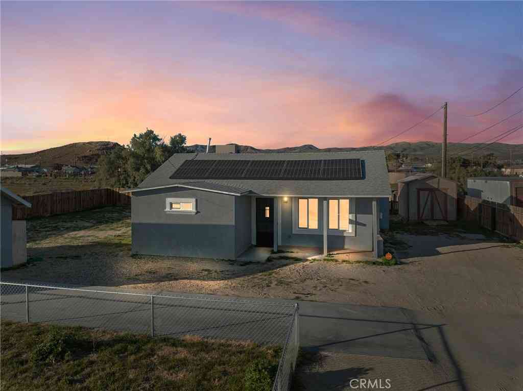 Homes For Sale - 29246 Radio<br/> Barstow, CA 92311