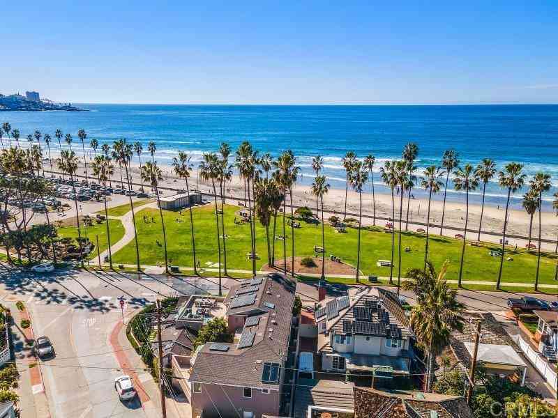 Homes For Rent - 8405 El Paseo Grande<br/> La Jolla, CA 92037