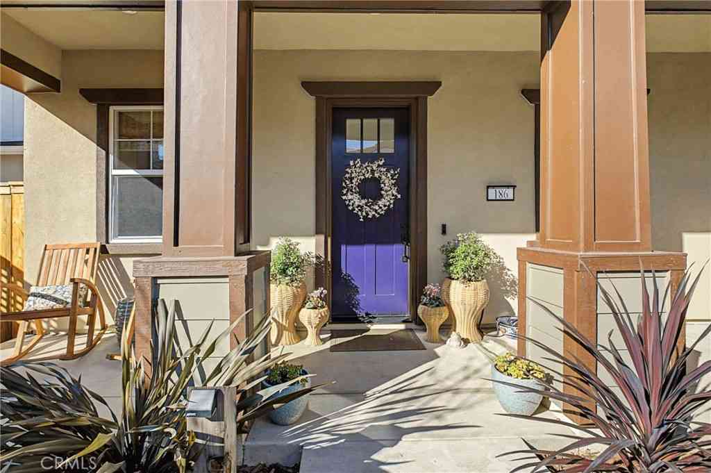 Homes For Sale - 186 Earthwood<br/> San Luis Obispo, CA 93401