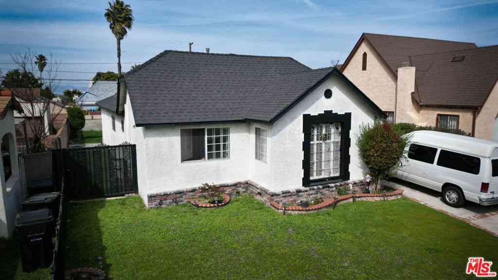 Homes For Rent - 2223 W 78th Place<br/> Inglewood, CA 90305