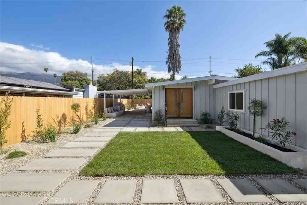 Homes For Sale - 21 La Cadena Street<br/> Santa Barbara, CA 93103